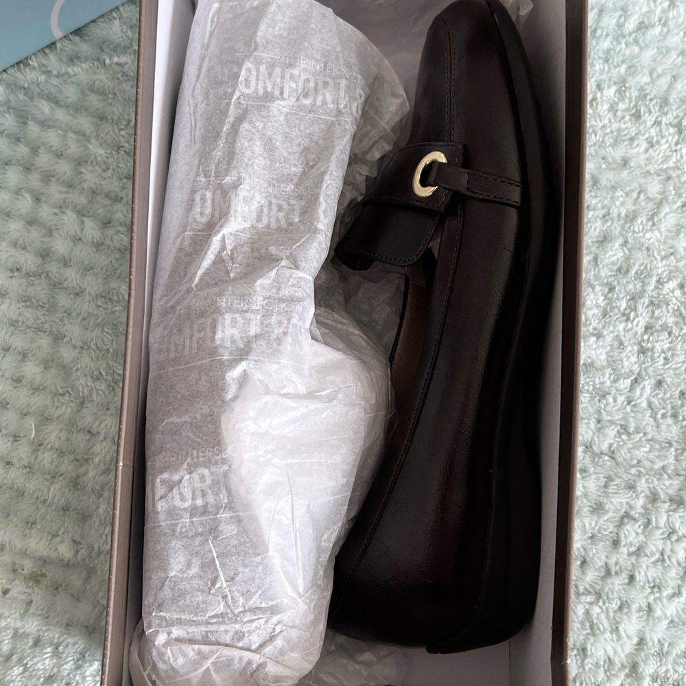 Brand New Life Stride flats Chocolate Brown